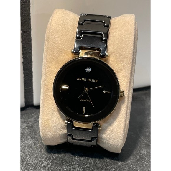 Women’s Black and Gold Anne Klein Watch with Original Box - New Battery - Picture 2 of 7